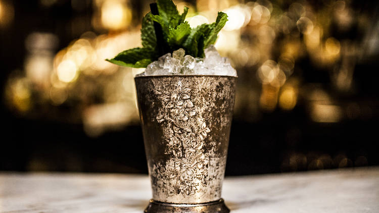 How to make a mint julep