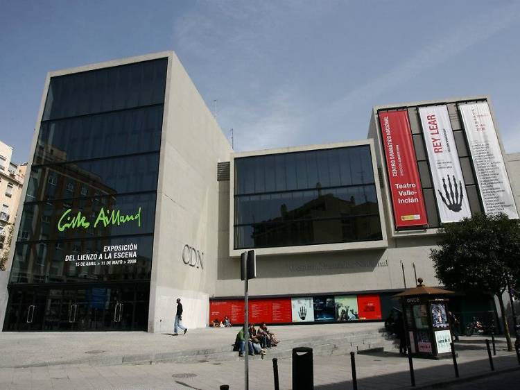 Disfruta de una obra del Centro Dramático Nacional en el Teatro Valle-Inclán