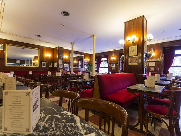 Tomarte un café donde ya lo hicieron Lorca, Fernán Gómez y Truman Capote