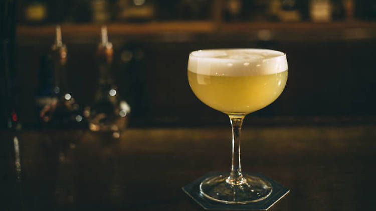 How to make a pisco sour