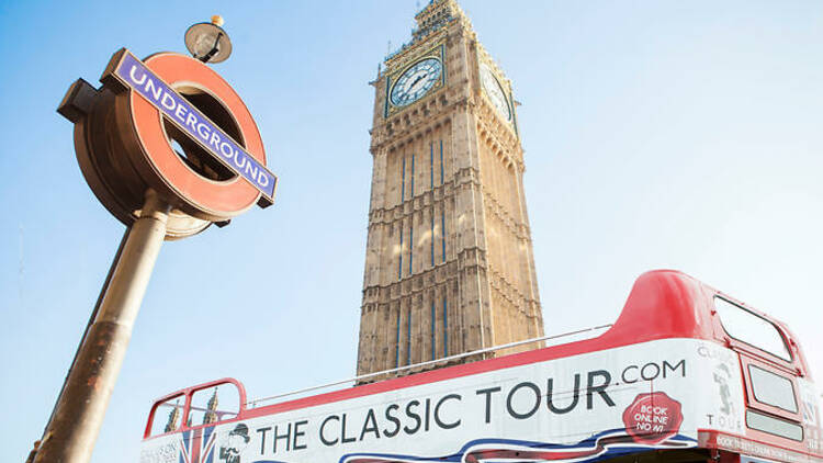 Open-top tour on a vintage bus
