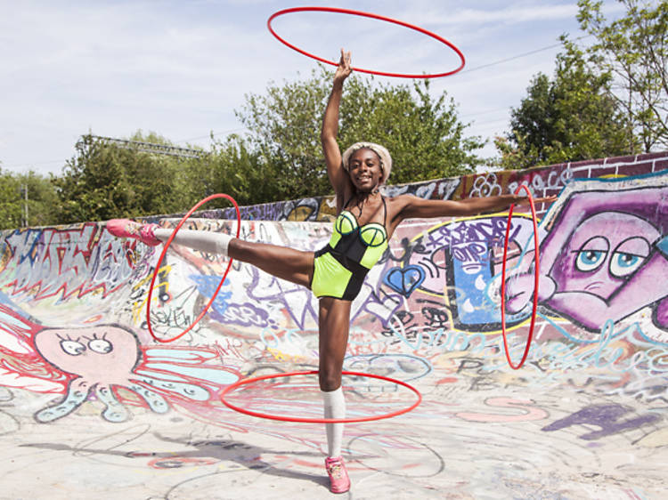 How professional hooper Symoné ended up choreographing a routine for ‘Cheerleader’ singer OMI