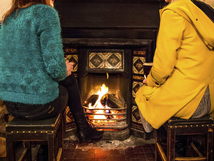 southampton arms, pubs with fires