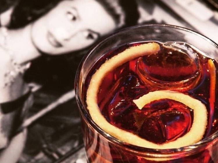 Tomar un cóctel a lo Ernest Hemingway, Grace Kelly o Elizabeth Taylor