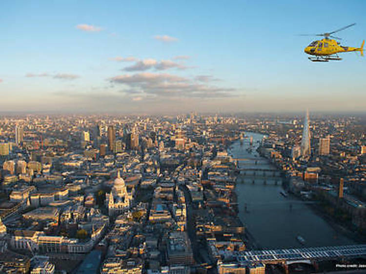 Helicopter rides and tours in London Helicopter rides and tours in London