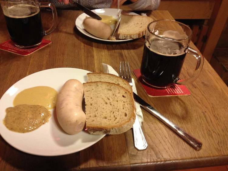 Pivo a párek