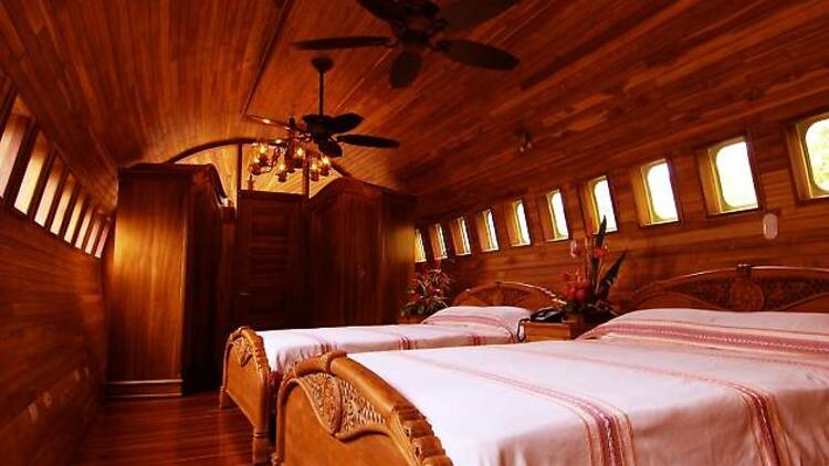 727 Fuselage Home