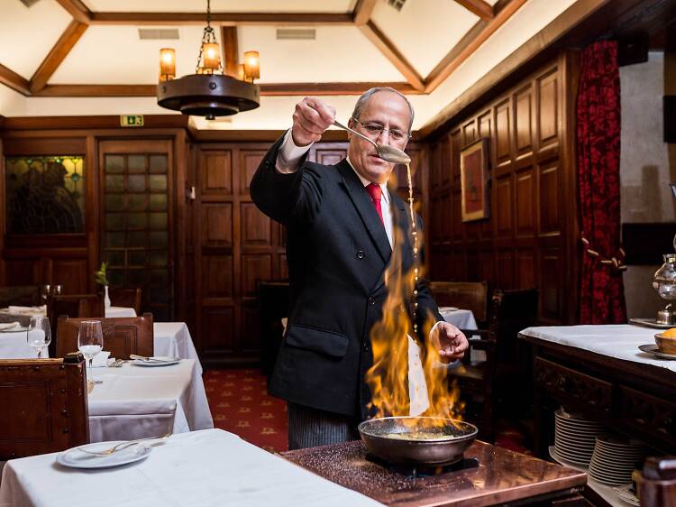 Cena en Gambrinus, un restaurante con lavandería propia