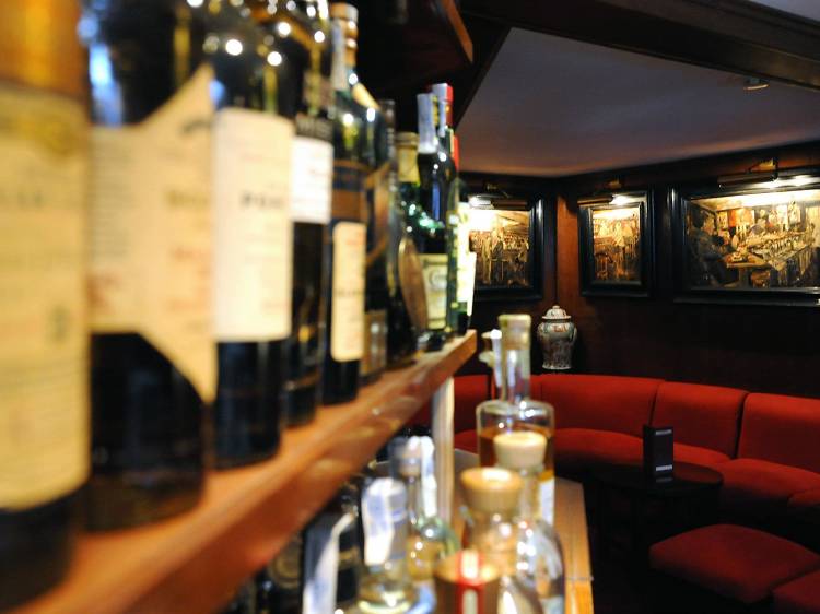 Ideal Cocktail Bar