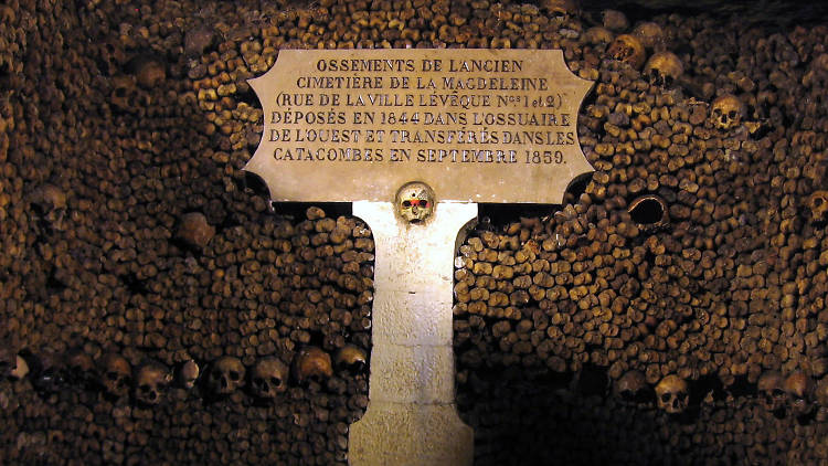 One of the caverns within the Catacombes in Paris 