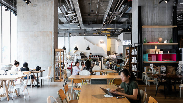 Wong Chuk Hang: ultimate neighbourhood guide