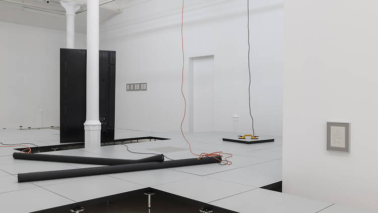 Mario Santamaría. Unfixed Infrastructures and Rabbit Holes