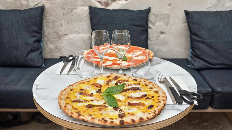 AVE Pizza Romana