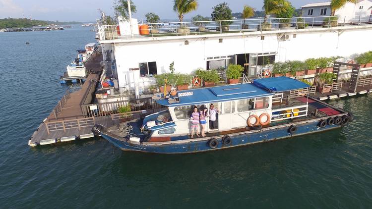 Tuck into the freshest catch at Smith Marine Floating Restaurant