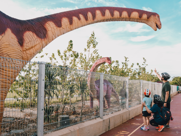 Meet lifelike dinosaurs along the Jurassic Mile