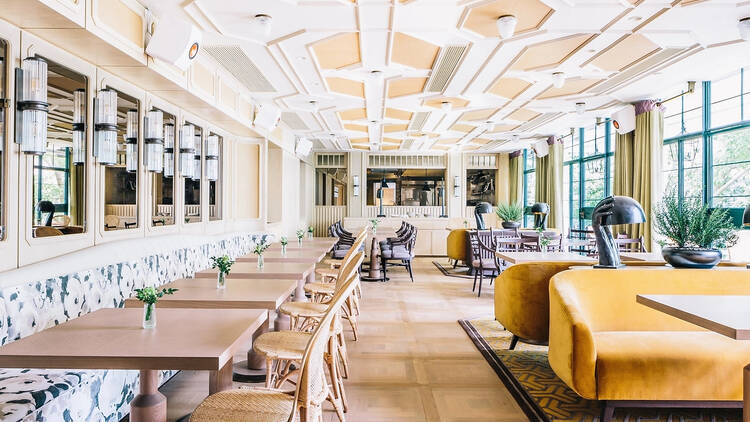 Louise dining room