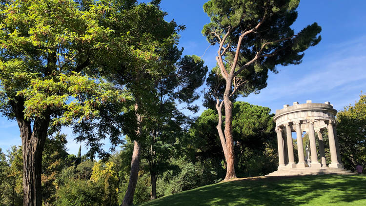 Recorre el romántico Parque de El Capricho