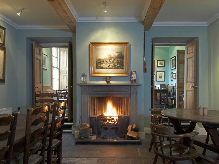 6 great country pubs close to Manchester