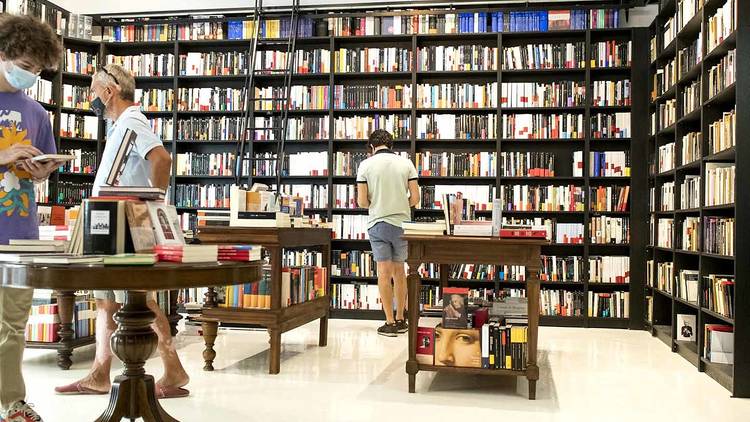 La Mistral_libreria