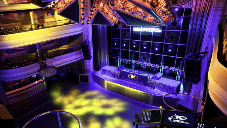 Dalo todo en una noche de fiesta en Kapital