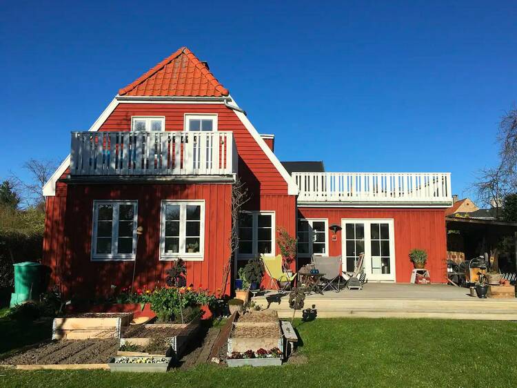 The huge semi-rural abode in Vanløse