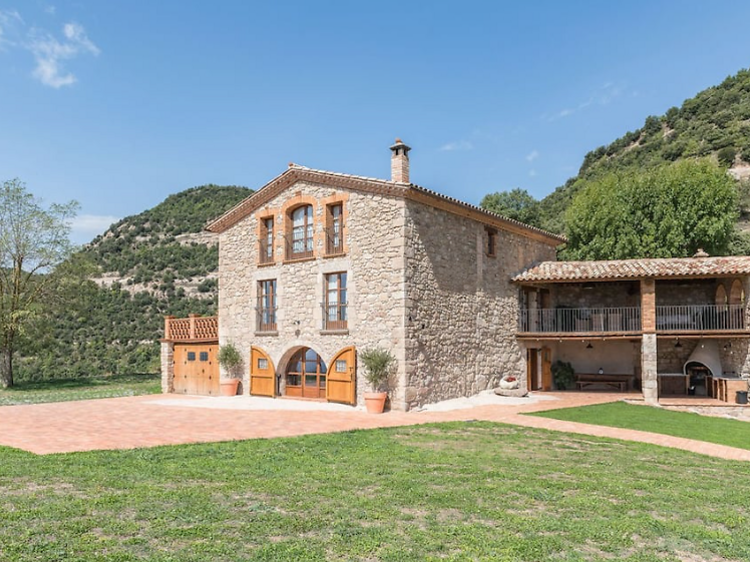 La Baumeta, una masía minimalista en el Berguedà