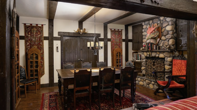 The medieval themed guesthouse near Universal Studios
