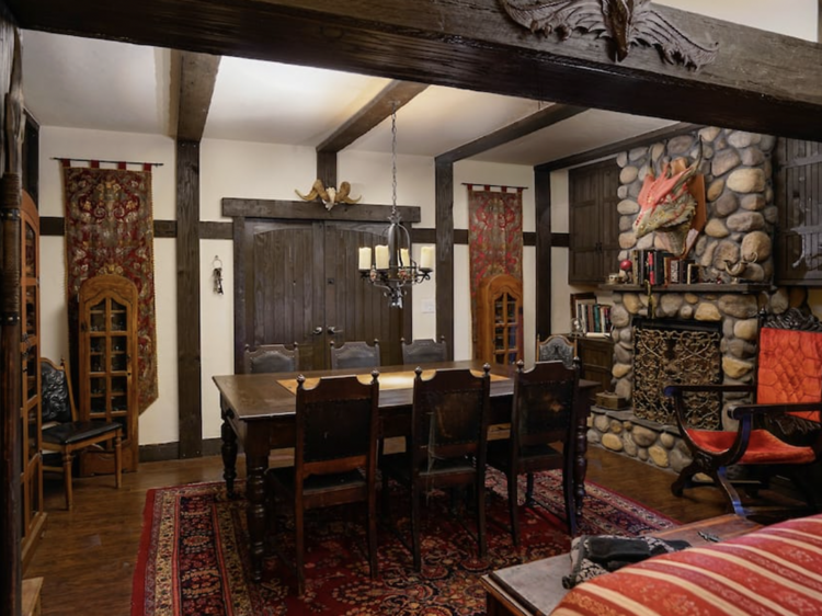 The medieval themed guesthouse near Universal Studios