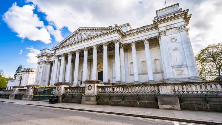 See art and antiquities at The Fitzwilliam Museum