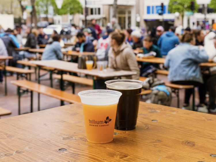 trillium beer garden boston