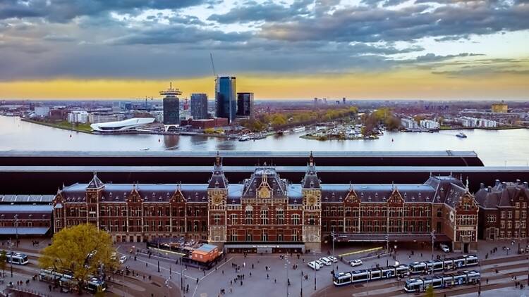 Amsterdam train station