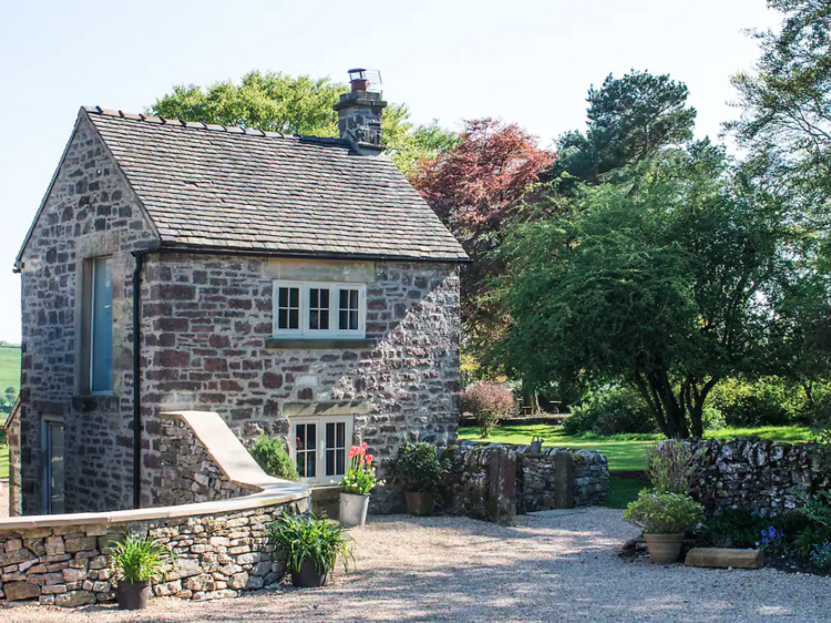 A secluded gardener's cottage in Ashbourne