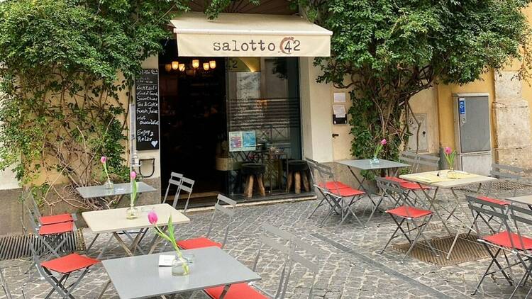 Salotto 42
