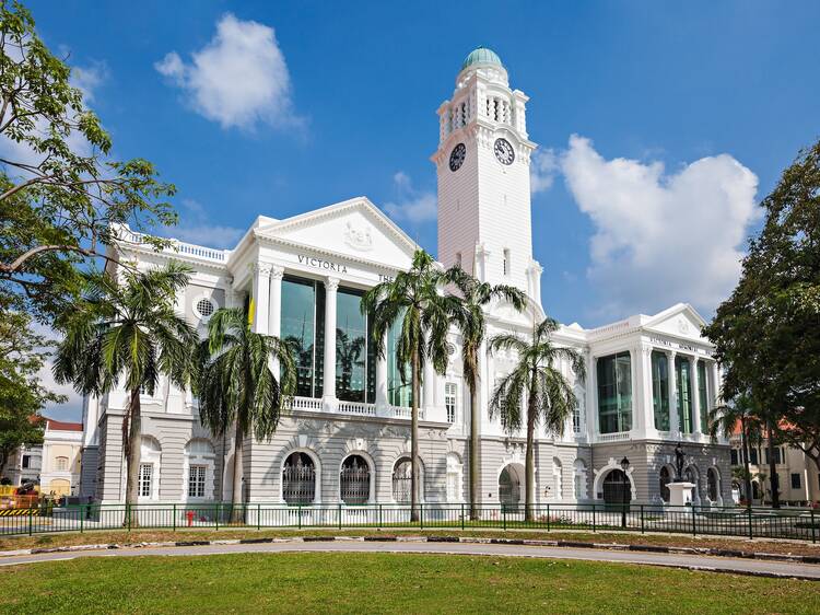 Enjoy amazing orchestral performances at Victoria Theatre & Concert Hall