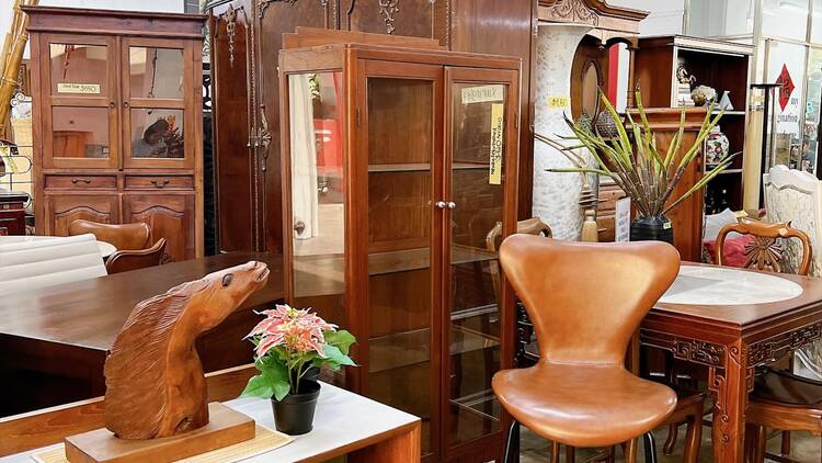 Sort out home decor at Hock Siong
