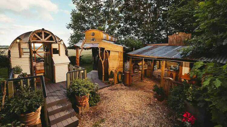 The secluded shepherd's hut in Medstead