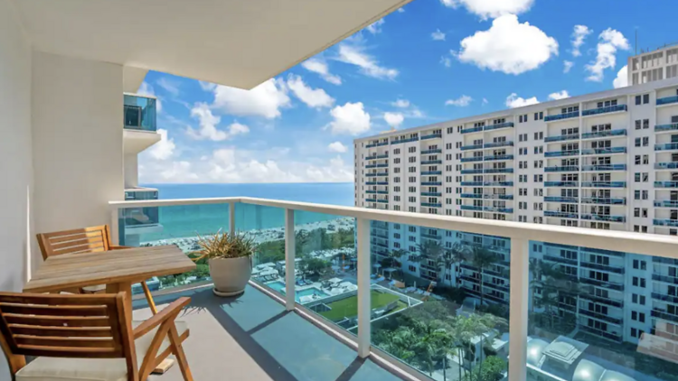 The luxe condo with resort amenities in South Beach The luxe condo with resort amenities in South Beach