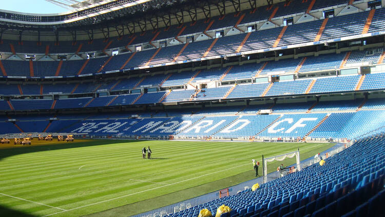 Go football mad at the Santiago Bernabéu stadium