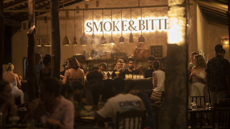Smoke & Bitters, Hiriketiya