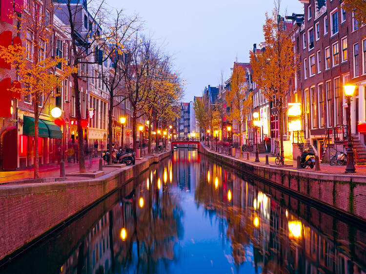 12 actually good things to do in Amsterdamâs red light district 12 actually good things to do in Amsterdamâs red light district