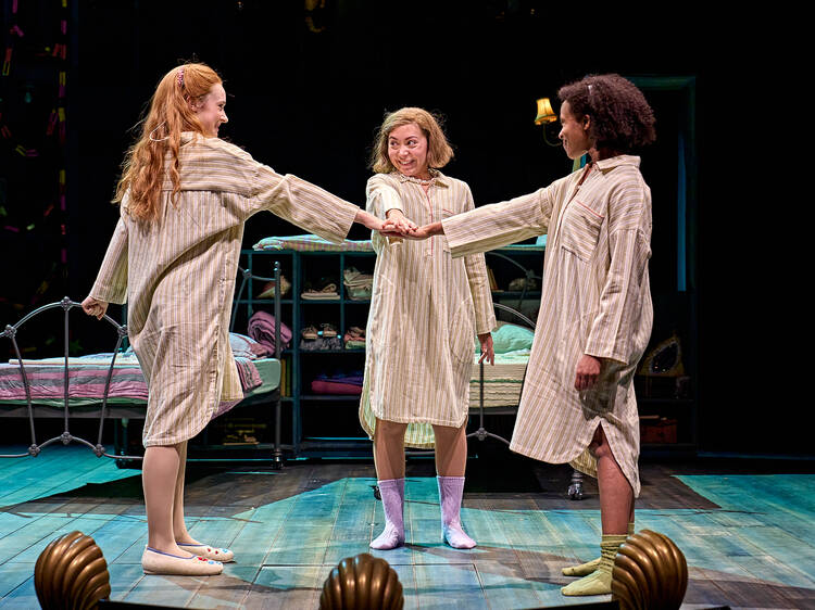 See festive family show ‘Ballet Shoes’ return to the National Theatre