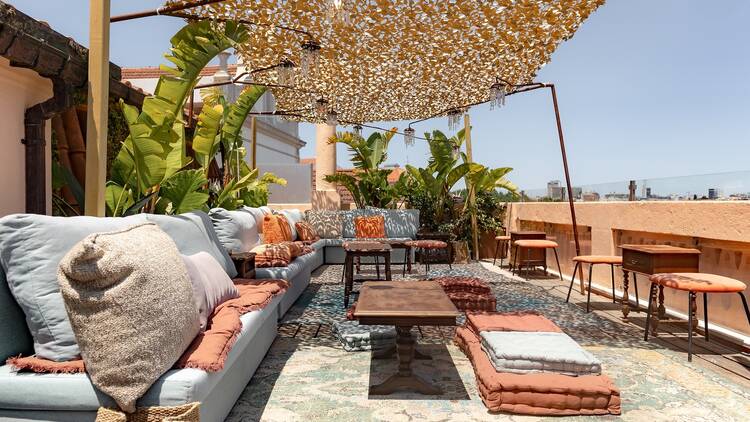 Gandaia Club - The Hidden Rooftop