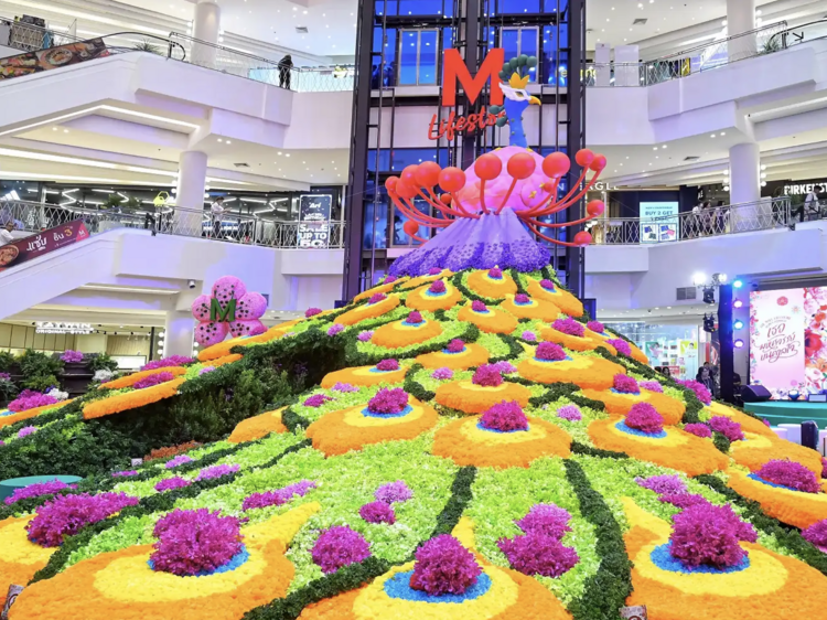 พาแม่เดินชมสวนดอกไม้กว่า 1 ล้านดอก ที่งาน ‘The Mall Lifestore Women Inspired’ พาแม่เดินชมสวนดอกไม้กว่า 1 ล้านดอก ที่งาน ‘The Mall Lifestore Women Inspired’