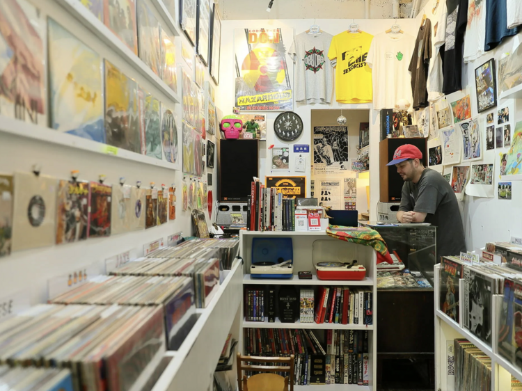 พิกัดร้านแผ่นเสียงในโอโซก้า แหล่งขุมทรัพย์เสียงเพลงฉบับจับต้องได้ของเหล่านักสะสม พิกัดร้านแผ่นเสียงในโอโซก้า แหล่งขุมทรัพย์เสียงเพลงฉบับจับต้องได้ของเหล่านักสะสม