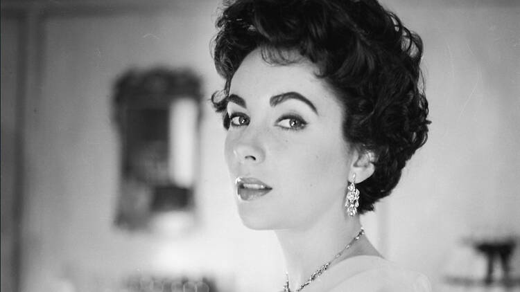 Discover Cecil Beaton’s fashion designs at this new exhibition