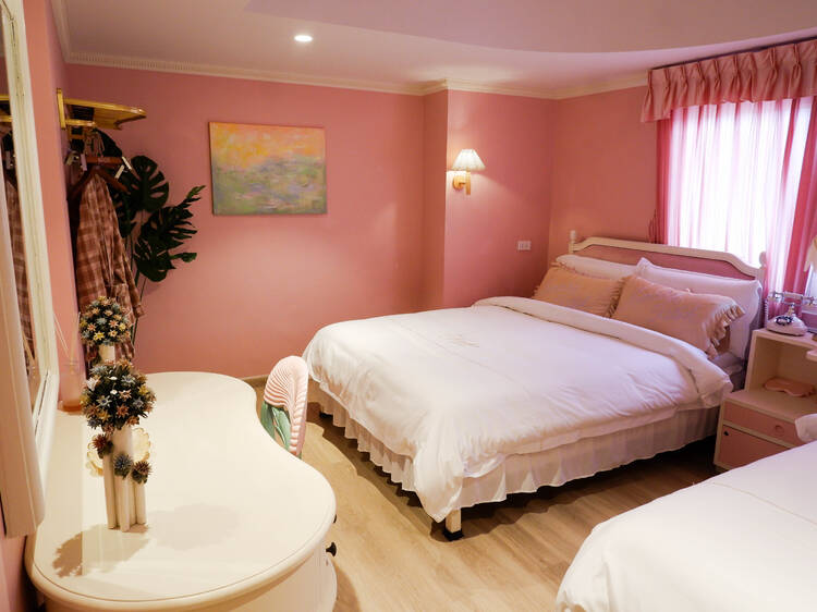 Kitsch Hotel