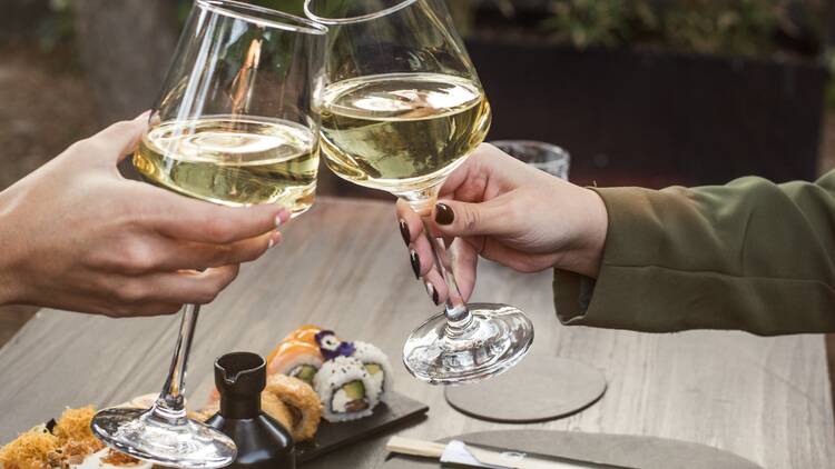 Mother’s Day 2025: The best plans, gifts, and gourmet experiences to surprise her