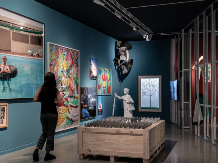 Miró, Saura, Tapiés y otras obras históricas, algunas nunca expuestas en Madrid: así es la mirada a la democracia más artística y completa